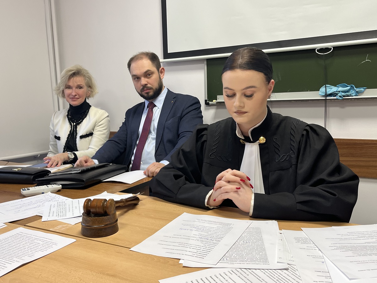 Судебный процесс: от теории к практике!