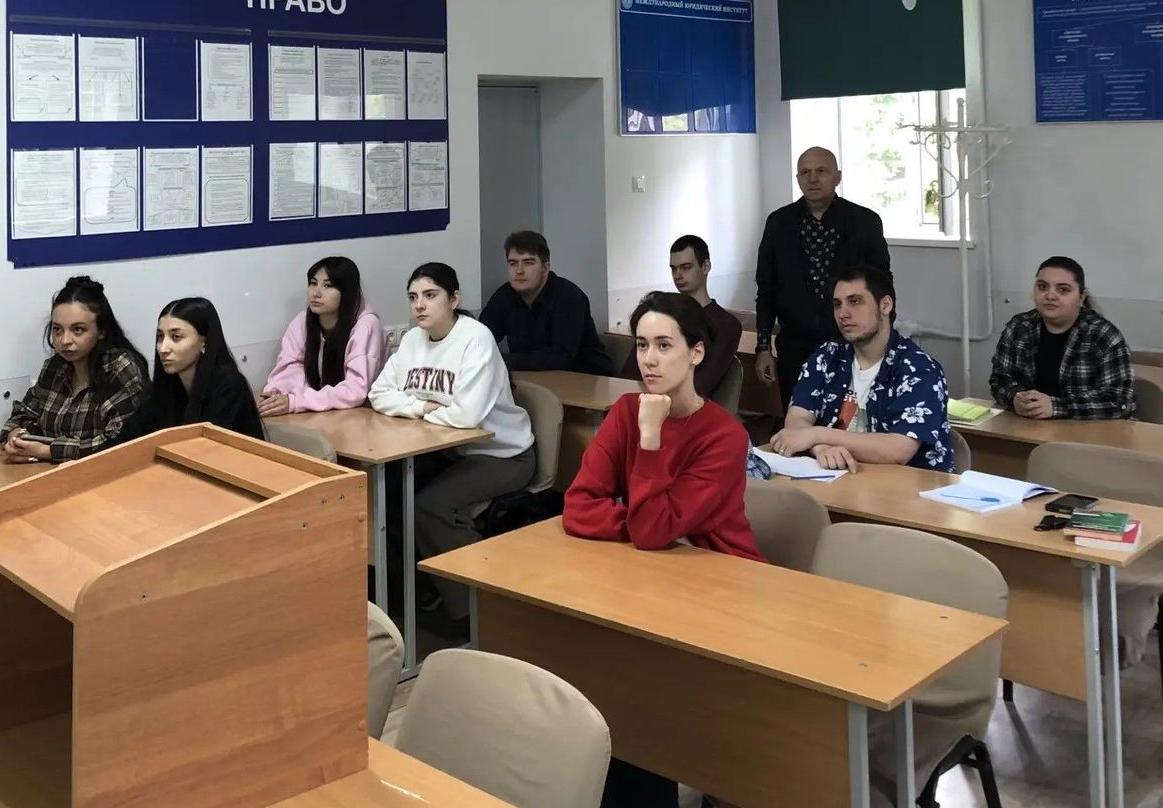 Студенческий Круглый стол на тему: «Конституционные основы деятельности прокуратуры Российской Федерации»